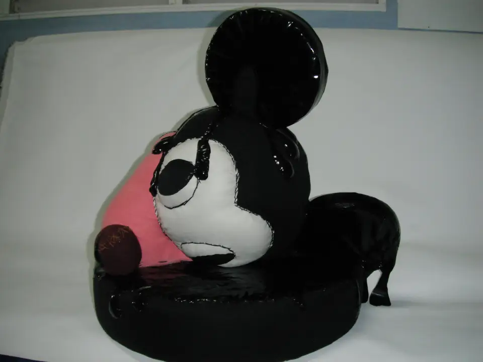 Mickey estoico 3, escultura, Noel Morera Cruz